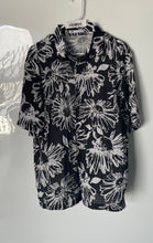 Load image into Gallery viewer, Zara Mens Black And White Short Sleeve Collared Button-Up Shirt Size Large
