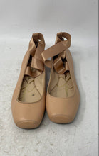 Load image into Gallery viewer, Jessica Simpson Womens Mandalaye Beige Criss-Cross Strap Ballet Flats Size 7 M
