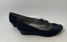 Load image into Gallery viewer, Bandolino Womens Black Silver Patent Leather Slip-On Wedge Pump Heels Size 10M

