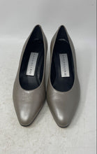 Load image into Gallery viewer, Bandolino Womens Gray Leather Pointed Toe Slip-On Pump Heels Size 8.5W
