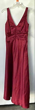 Load image into Gallery viewer, Laundry By Shelli Segal Womens Burgundy Ruched Long Maxi Dress Size 6P With Tag
