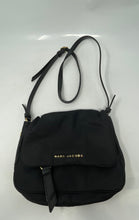 Load image into Gallery viewer, Authentic Marc Jacobs Womens Black Adjustable Strap Lined Crossbody Bag Stained
