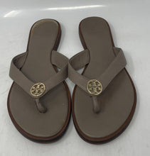 Load image into Gallery viewer, Authentic Tory Burch Womens Benton 64172 Gray Thong Sandals Size 8M Worn
