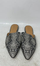 Load image into Gallery viewer, Banana Republic Womens Black White Pointed Toe Slip-On Mule Sandals Size 9
