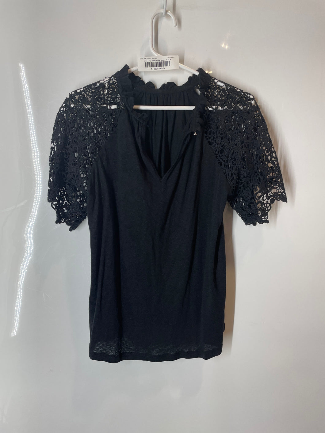 A New Day Womens Black Lace Short Sleeve Ruffle V-Neck Blouse Top Size Medium