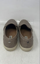 Load image into Gallery viewer, Steve Madden Womens Ecentrcq Gray Quilted Slip-On Sneaker Shoes Size 8M
