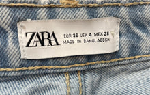 Load image into Gallery viewer, Zara Womens Blue Denim Light Wash Stretch Pockets Straight Leg Jeans Size 4
