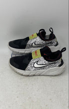 Load image into Gallery viewer, Nike Kids Flex Runner 2 DV3100-001 White Black Slip-On Running Shoes Size 2.5 Y
