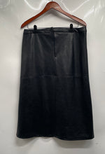 Load image into Gallery viewer, Les Ailes De La Mode Collection Womens Black Leather A-Line Skirt Size 8
