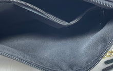 Load image into Gallery viewer, Unbranded Womens Black Pebbled Faux Leather Tassel Chain Strap Crossbody Purse
