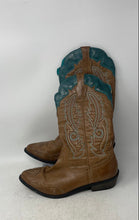 Load image into Gallery viewer, Coconuts Womens Cimmaron Brown Pointed Toe Pull-On Western Boots Size 9.5M
