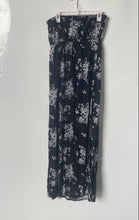 Load image into Gallery viewer, Old Navy Womens Black White Floral Strapless Maxi Dress Size Medium
