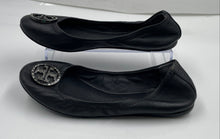 Load image into Gallery viewer, Authentic Tory Burch Womens Black Slip-On Ballet Flats Size 6.5M Damaged
