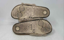 Load image into Gallery viewer, Unbranded Womens White Open Toe Slip-On Flat Slide Sandals Size 8
