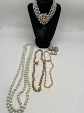 Load image into Gallery viewer, Women's Jewelry Necklaces-Earrings (8 Pcs)
