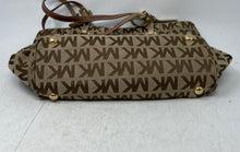 Load image into Gallery viewer, Michael Kors Womens Beige Brown Signature Print Charm Inner Pocket Tote Handbag
