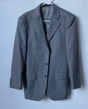 Load image into Gallery viewer, Vinci Mens Gray Long Sleeve Single-Breasted Three-Button Blazer Size 36S
