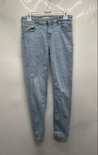Load image into Gallery viewer, Zara Womens Light Blue Denim 5 Pocket Design High-Rise Skinny Jeans Size 4
