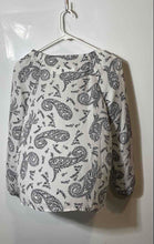 Load image into Gallery viewer, Banana Republic Womens White Black Paisley Print Long Sleeve Blouse Top Size XS
