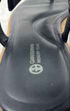Load image into Gallery viewer, Giani Bernini Womens Nennie Black Open Toe Flat Thong Sandals Size 9.5M
