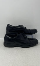 Load image into Gallery viewer, Van Heusen Mens Black Leather Cap Toe Lace-Up Oxford Dress Shoes Size 9M
