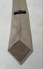 Load image into Gallery viewer, Banana Republic Mens Light Gray Formal Adjustable Designer Pointed Tie
