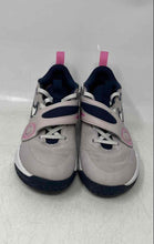 Load image into Gallery viewer, Nike Unisex Kids Team Hustle D11 SE Gray Lace-Up Sneaker Shoes Size 2Y
