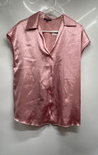 Load image into Gallery viewer, Express Womens Pink Short Cap Sleeve Collared Regular Fit Button-Up Shirt Size M
