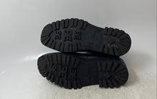 Load image into Gallery viewer, Sam Edelman Womens Black Leather Round Toe Ankle Chelsea Boots Size 6.5
