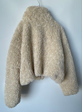 Load image into Gallery viewer, Zara Womens Beige Long Sleeve Collared Fluffy Full-Zip Cropped Jacket Size XL
