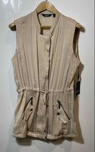 Load image into Gallery viewer, Authentic Simply Vera Vera Wang Womens Beige Snap Utility Vest Size L With Tag
