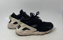 Load image into Gallery viewer, Nike Mens Air Huarache FB9696-001 Black White Lace-Up Sneakers Shoes Size 11.5
