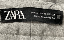 Load image into Gallery viewer, Zara Womens Gray Pleated Front Pockets Straight Leg Trouser Pants Size XS
