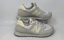 Load image into Gallery viewer, New Balance Womens 574 V2 WL574VL2 Gray White Sneaker Shoes Size 7.5B No Laces
