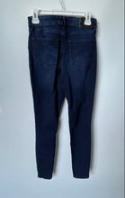 Load image into Gallery viewer, DKNY Womens Blue Denim Dark Wash Stretch Pockets Skinny Leg Jeans Size 27x4
