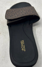 Load image into Gallery viewer, Michael Kors Womens Wade Brown Signature Print Open Toe Flat Slide Sandals Sz 8M
