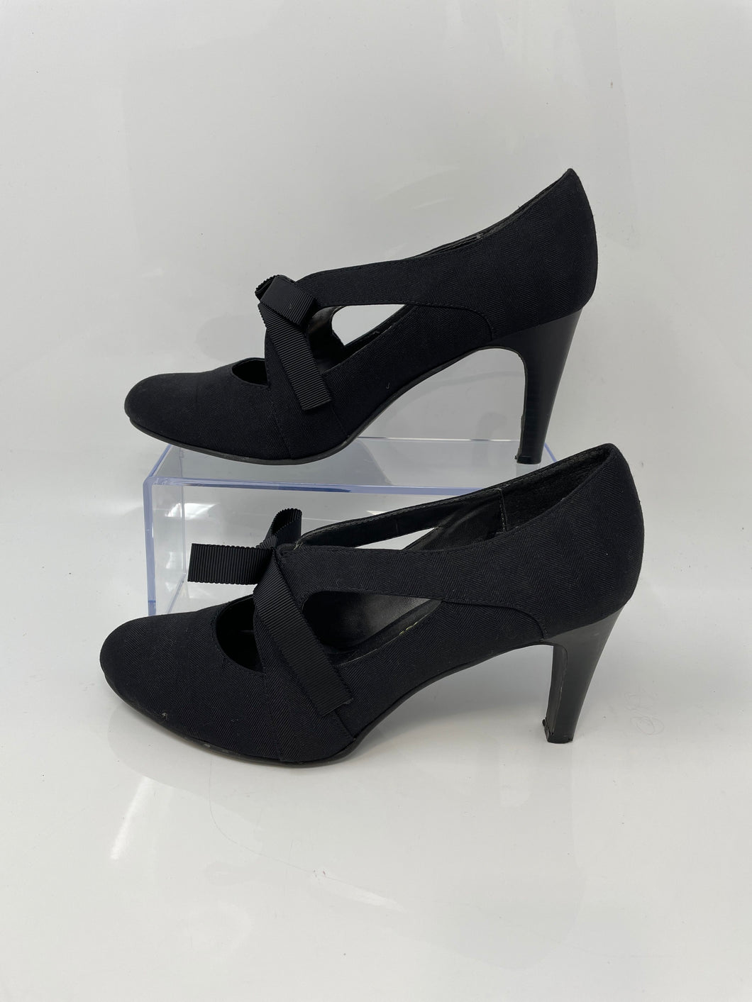 Ann Marino By Bettye Muller Womens Telma Black Round Toe Pump Heels Size 8.5