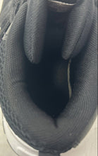 Load image into Gallery viewer, Under Armour Boys Zone BB 2 3026637-001 Black White Sneakers Shoes Size 5Y
