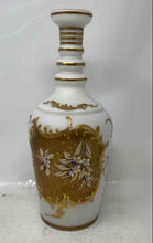 Load image into Gallery viewer, Golden And Flowers Print Collectible Home Decor Engraved Vase

