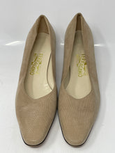 Load image into Gallery viewer, Authentic Salvatore Ferragamo Womens Beige Suede Pump Heels Size 9 Stained
