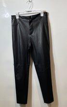 Load image into Gallery viewer, Zara Womens Black Flat Front Regular Fit Skinny Leg Trouser Pants Size L
