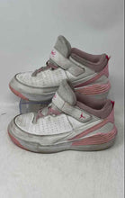 Load image into Gallery viewer, Nike Kids Air Jordan Max Aura 5 Pink White Hook And Loop Sneaker Shoes Size 2.5Y
