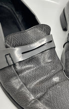 Load image into Gallery viewer, Hugo Boss Mens Gray Round Toe Slip-On Flat Loafer Shoes Size 10.5
