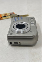 Load image into Gallery viewer, HP Photosmart M425 Gray 5MP 3x Optical Zoom Compact Digital Camera With Tag
