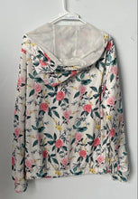 Load image into Gallery viewer, Forever 21 Mens White Floral Print Long Sleeve 1/4 Zip Windbreaker Jacket Size L
