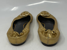 Load image into Gallery viewer, Authentic Tory Burch Womens Reva Gold-Tone Leather Ballet Flats Size 6.5 Worn
