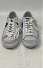 Load image into Gallery viewer, Nike Kids Blazer Low '77 DA4074-004 White Lace-Up Sneaker Shoes Size 5.5Y
