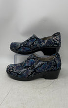 Load image into Gallery viewer, Naturalizer Womens Florence Multicolor Leather Clog Shoes Size 10M No Insole
