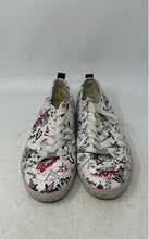 Load image into Gallery viewer, Guess Womens Goodly White Red Low Top Lace-Up Tennis Shoes Size 8M
