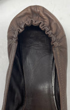 Load image into Gallery viewer, Authentic Tory Burch Womens Reva Dark Brown Ballet Flats Size 9.5M Worn Damaged
